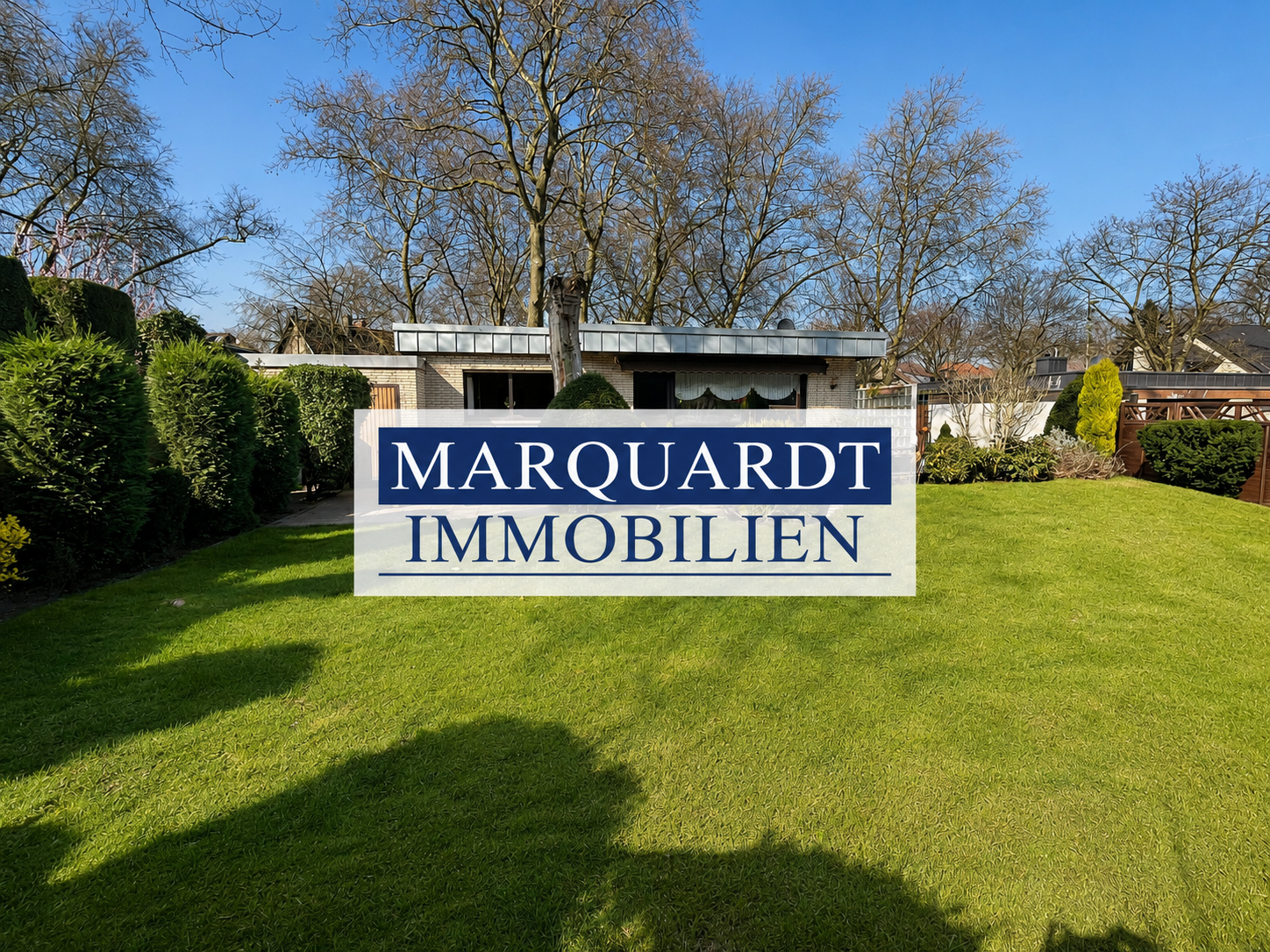 Foto Freistehender Bungalow mit gro�em Garten !