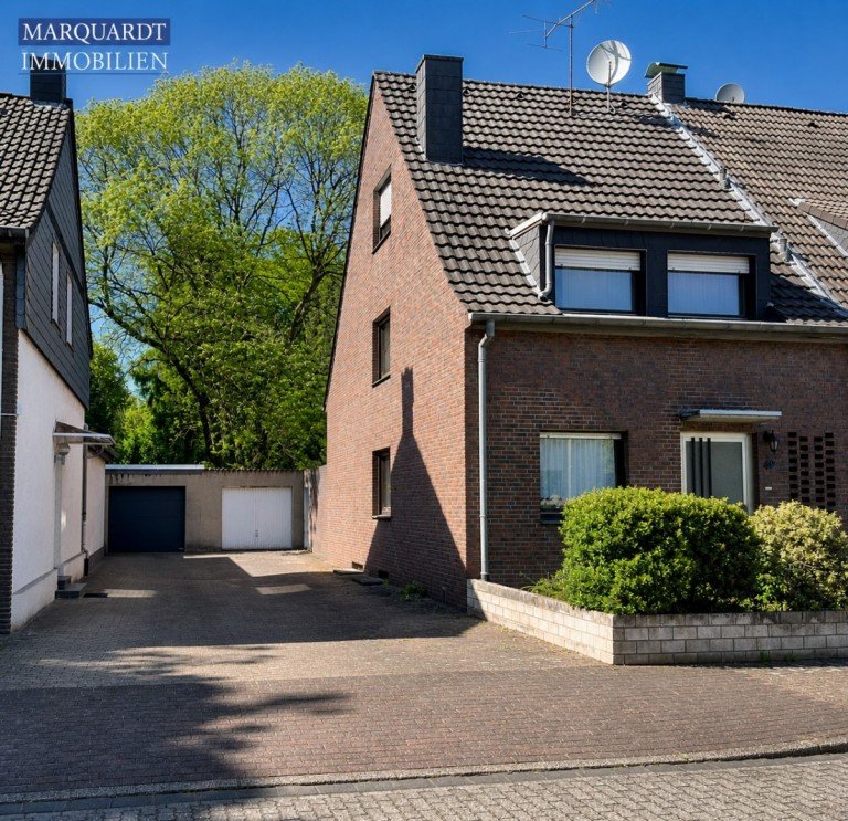 Ansicht Oberhausen Doppelhaush�lfte Familienfreundliches Zuhause mit Garten und Potenzial