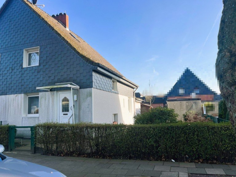 Ansicht Eingang Oberhausen Doppelhaush�lfte R E S E R V I E R T !