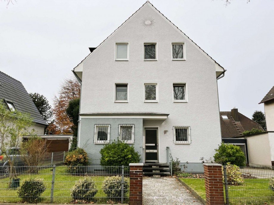 Anischt von der Stra�e Mehrfamilienhaus Oberhausen