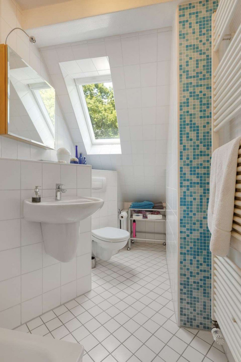 Badezimmer Dachgeschoss Mehrfamilienhaus Oberhausen