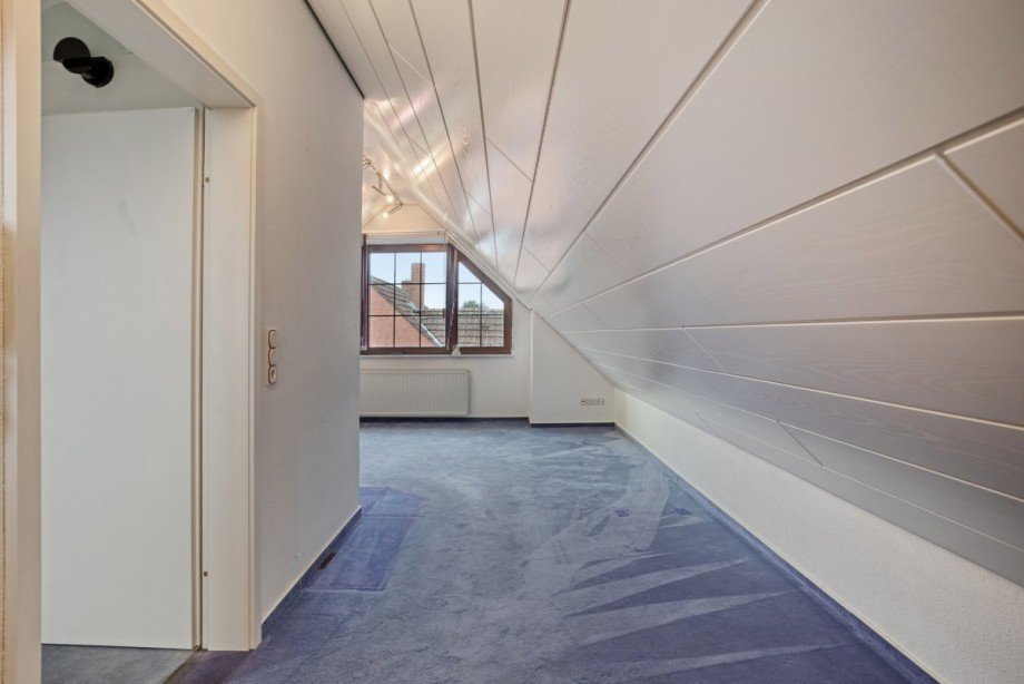 Zimmer im Spitzboden Einfamilienhaus Oberhausen