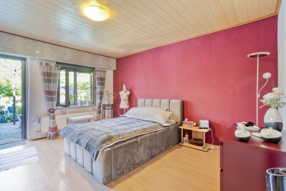 Schlafzimmer Doppelhaush�lfte Oberhausen