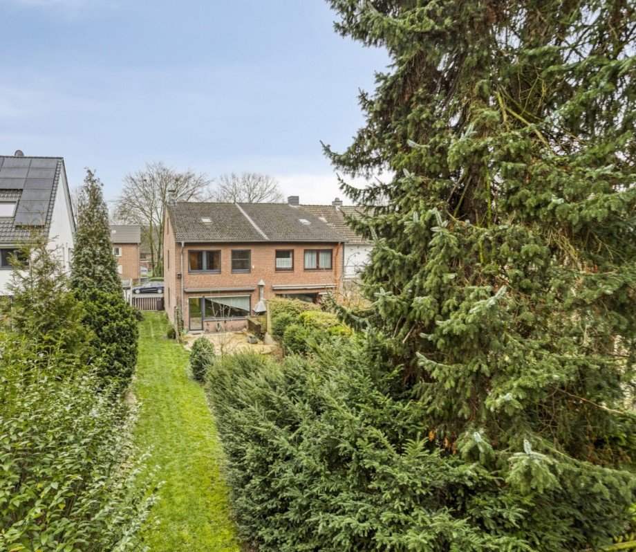 Ansicht R�ckseite Reihenendhaus Oberhausen